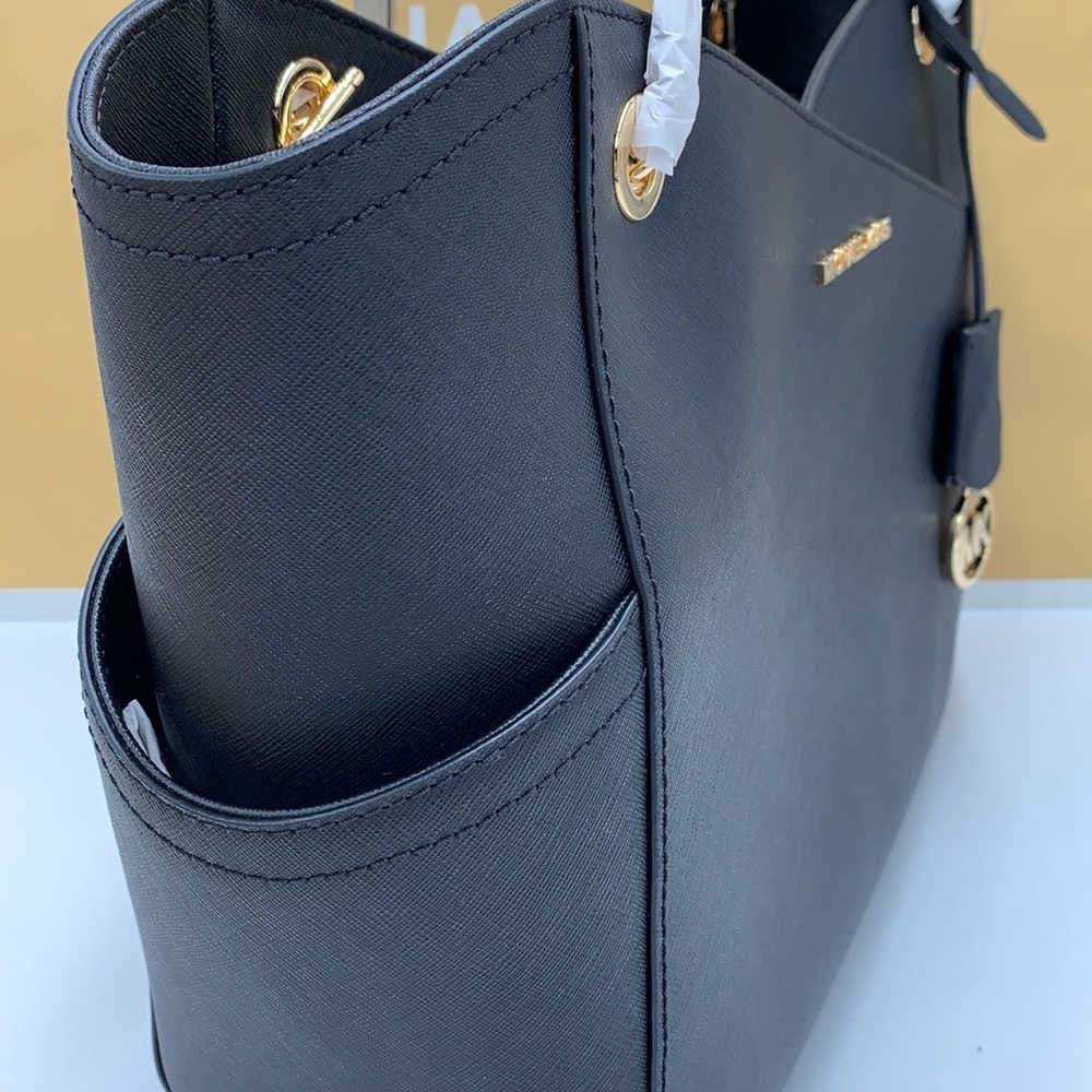 MICHAEL KORS
Jet Set Large X Chain Saffiano Leather Shoulder Tote HandBag

BLACK - Picture 5 of 16